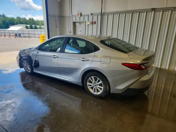 4T1DAACK3SU152492 2025 TOYOTA CAMRY - Image 2