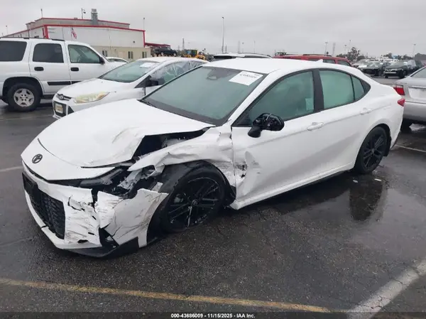 4T1DAACK3SU172354 2025 TOYOTA CAMRY - Image 2