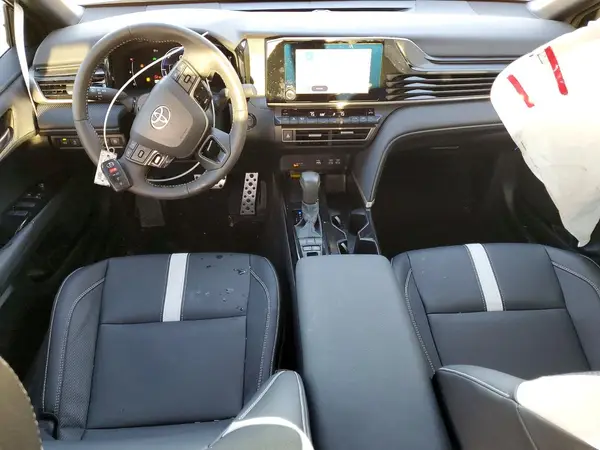 4T1DAACK3SU190563 2025 TOYOTA CAMRY - Image 8