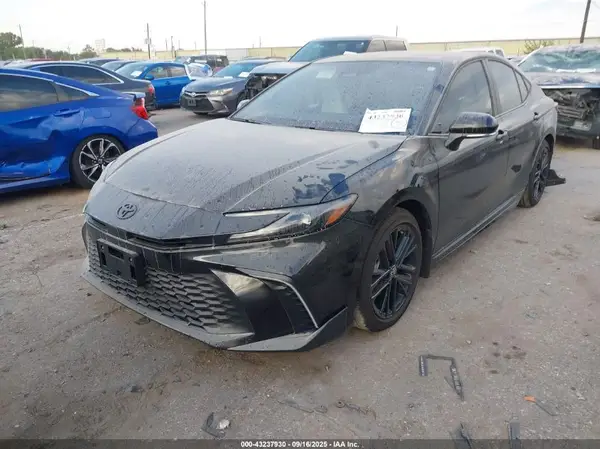 4T1DAACK3SU194421 2025 TOYOTA CAMRY - Image 2
