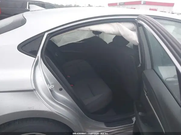 4T1DAACK3SU506995 2025 TOYOTA CAMRY - Image 8