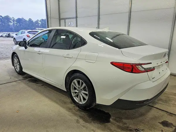 4T1DAACK3SU509086 2025 TOYOTA CAMRY - Image 2