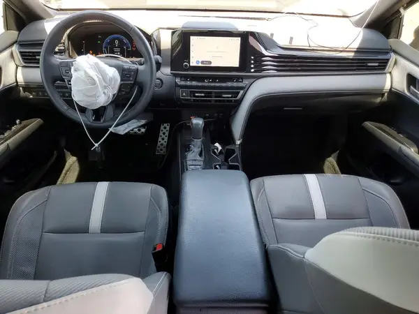 4T1DAACK3SU513607 2025 TOYOTA CAMRY - Image 8