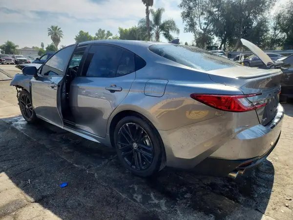 4T1DAACK3SU516393 2025 TOYOTA CAMRY - Image 2