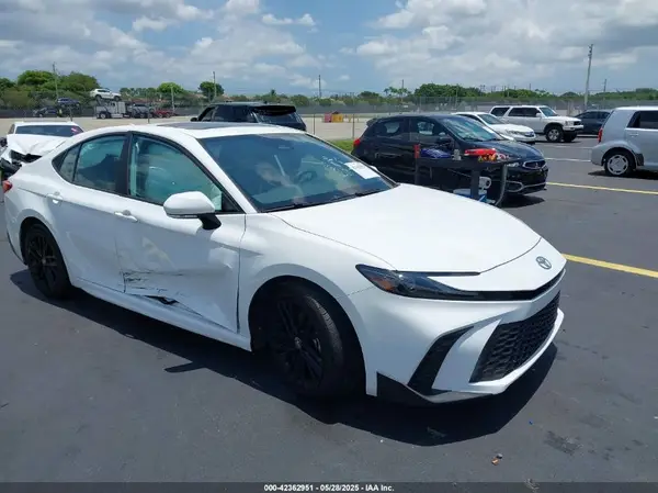 4T1DAACK3SU517916 2025 TOYOTA CAMRY - Image 1