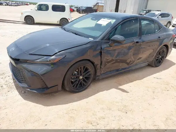4T1DAACK3SU526101 2025 TOYOTA CAMRY - Image 2