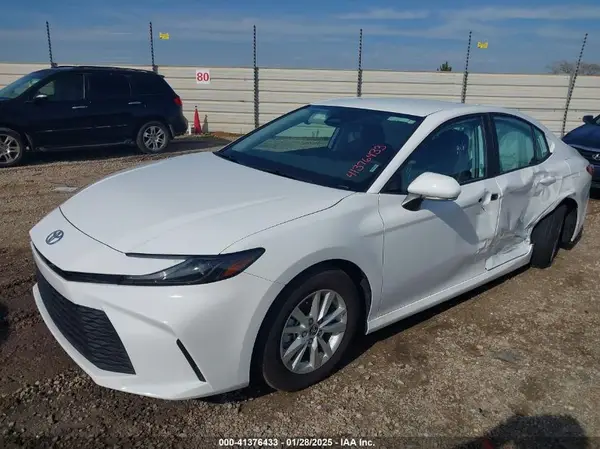 4T1DAACK3SU529581 2025 TOYOTA CAMRY - Image 2