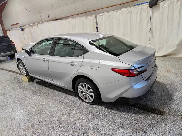 4T1DAACK3SU532576 2025 TOYOTA CAMRY - Image 2