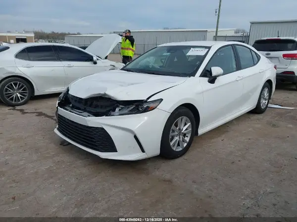 4T1DAACK3SU532853 2025 TOYOTA CAMRY - Image 2