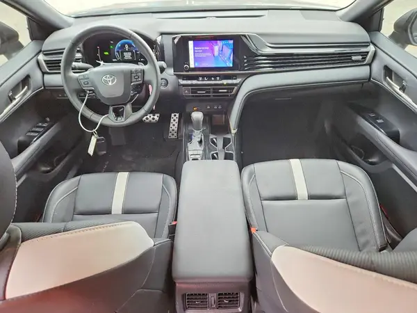 4T1DAACK3SU541472 2025 TOYOTA CAMRY - Image 8