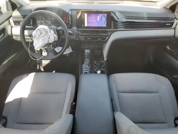 4T1DAACK3SU545568 2025 TOYOTA CAMRY - Image 8