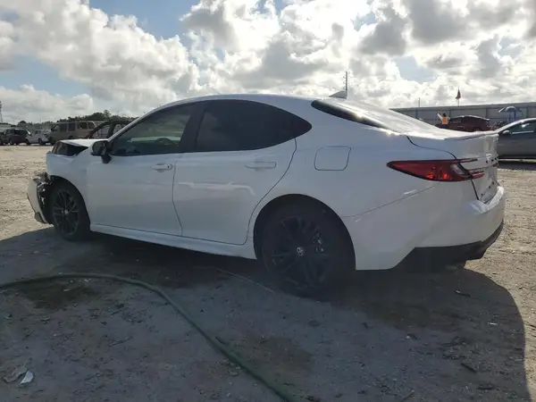 4T1DAACK3SU550947 2025 TOYOTA CAMRY - Image 2