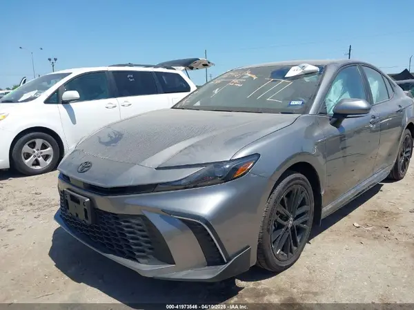 4T1DAACK3SU551368 2025 TOYOTA CAMRY - Image 2
