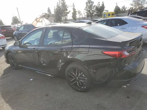 4T1DAACK3SU555632 2025 TOYOTA CAMRY - Image 2