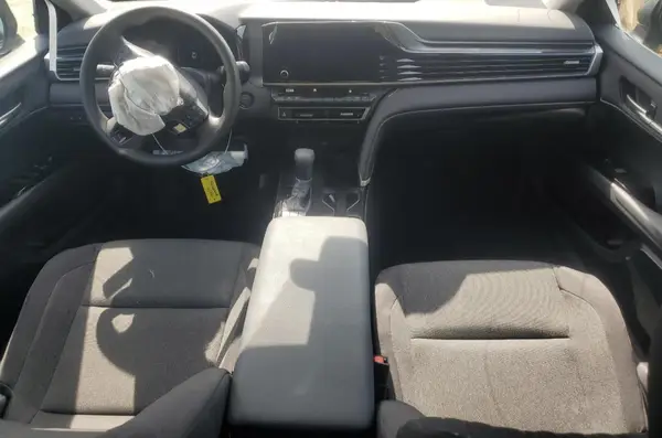 4T1DAACK3SU559860 2025 TOYOTA CAMRY - Image 8