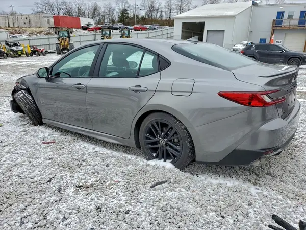 4T1DAACK3SU564279 2025 TOYOTA CAMRY - Image 2