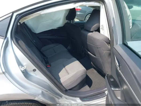 4T1DAACK3SU567652 2025 TOYOTA CAMRY - Image 8