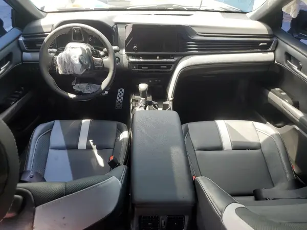 4T1DAACK3SU568512 2025 TOYOTA CAMRY - Image 8