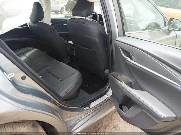 4T1DAACK3SU570308 2025 TOYOTA CAMRY - Image 8