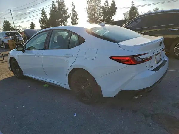 4T1DAACK3SU582801 2025 TOYOTA CAMRY - Image 2