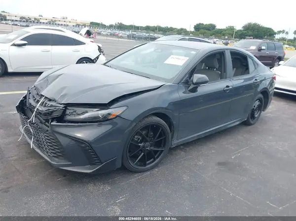 4T1DAACK3SU590820 2025 TOYOTA CAMRY - Image 2