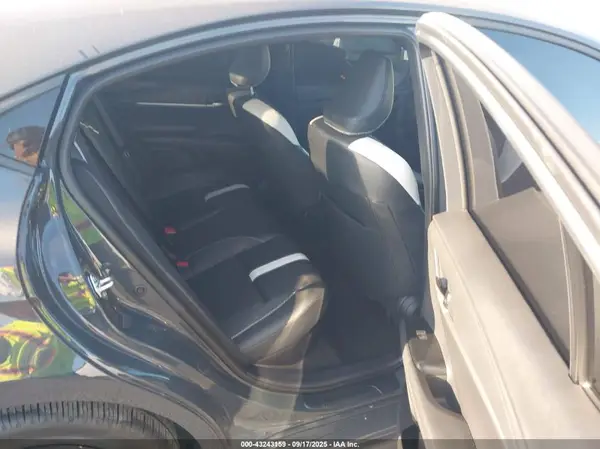 4T1DAACK3SU592440 2025 TOYOTA CAMRY - Image 8