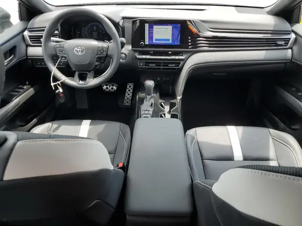 4T1DAACK3SU600360 2025 TOYOTA CAMRY - Image 8