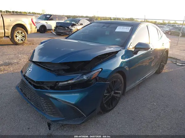 4T1DAACK3SU616056 2025 TOYOTA CAMRY - Image 2