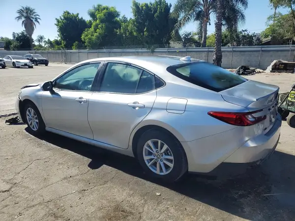 4T1DAACK3SU621564 2025 TOYOTA CAMRY - Image 2