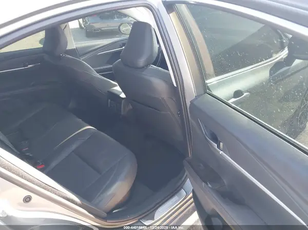 4T1DAACK3SU621712 2025 TOYOTA CAMRY - Image 8