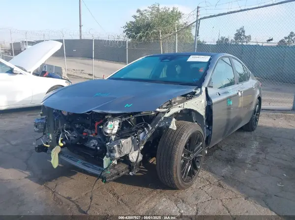 4T1DAACK3SU624271 2025 TOYOTA CAMRY - Image 2
