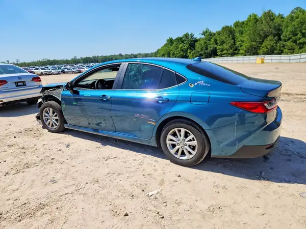 4T1DAACK3SU638073 2025 TOYOTA CAMRY - Image 2