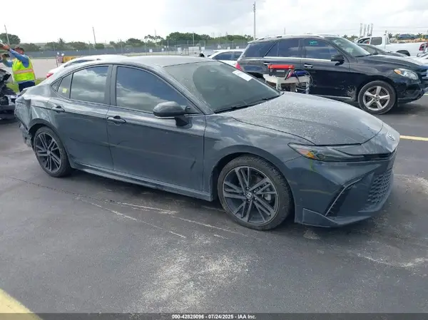 4T1DAACK4SU015917 2025 TOYOTA CAMRY - Image 1