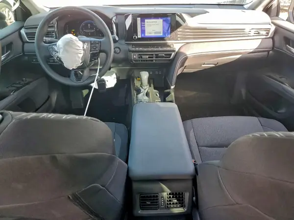 4T1DAACK4SU043541 2025 TOYOTA CAMRY - Image 8