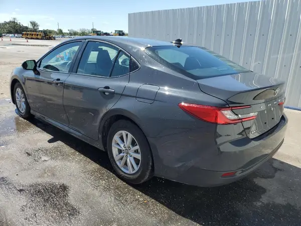 4T1DAACK4SU060100 2025 TOYOTA CAMRY - Image 2