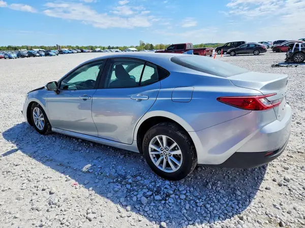4T1DAACK4SU070559 2025 TOYOTA CAMRY - Image 2
