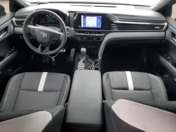 4T1DAACK4SU086955 2025 TOYOTA CAMRY - Image 8