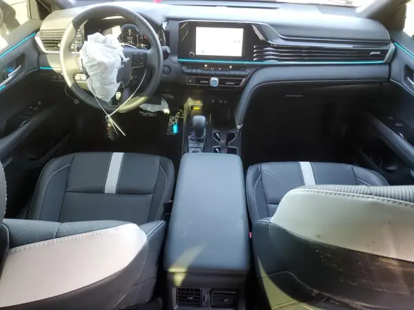 4T1DAACK4SU099138 2025 TOYOTA CAMRY - Image 8