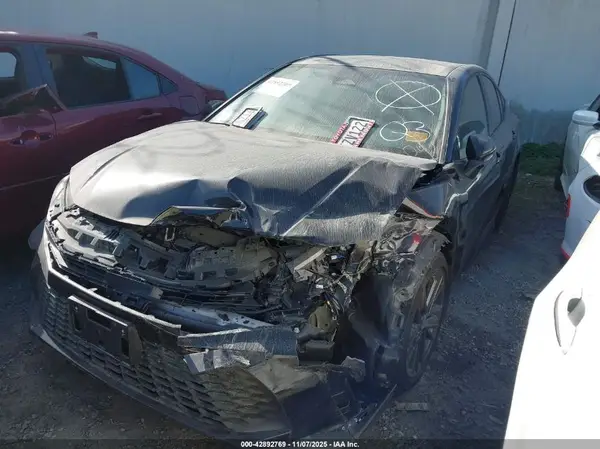 4T1DAACK4SU118707 2025 TOYOTA CAMRY - Image 2