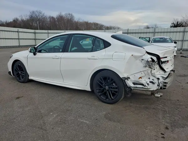 4T1DAACK4SU132803 2025 TOYOTA CAMRY - Image 2
