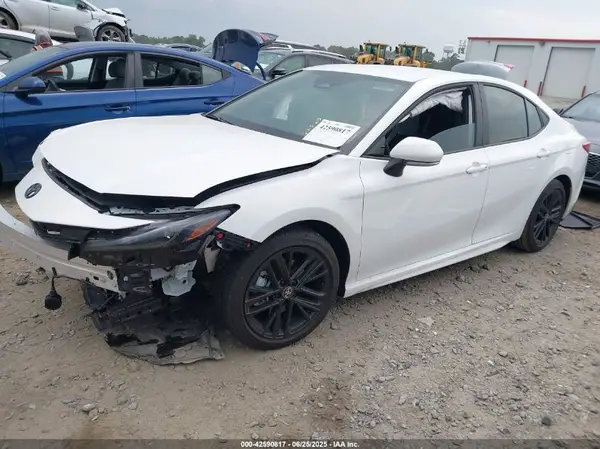 4T1DAACK4SU132901 2025 TOYOTA CAMRY - Image 2