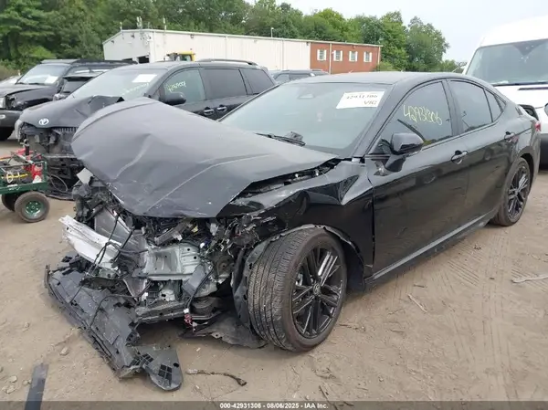 4T1DAACK4SU135068 2025 TOYOTA CAMRY - Image 2