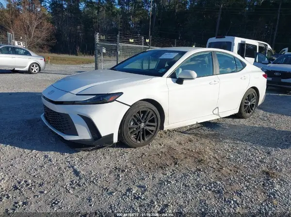 4T1DAACK4SU138634 2025 TOYOTA CAMRY - Image 2