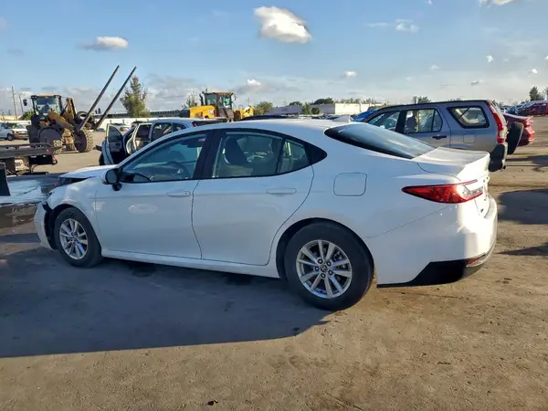 4T1DAACK4SU155630 2025 TOYOTA CAMRY - Image 2