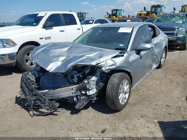 4T1DAACK4SU156664 2025 TOYOTA CAMRY - Image 2