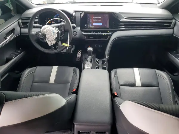4T1DAACK4SU500543 2025 TOYOTA CAMRY - Image 8