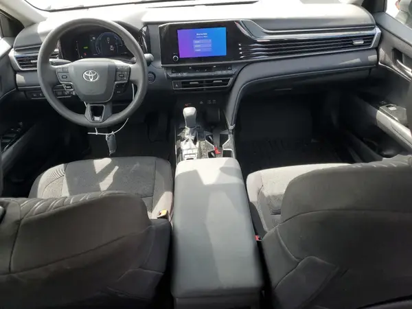 4T1DAACK4SU562069 2025 TOYOTA CAMRY - Image 8