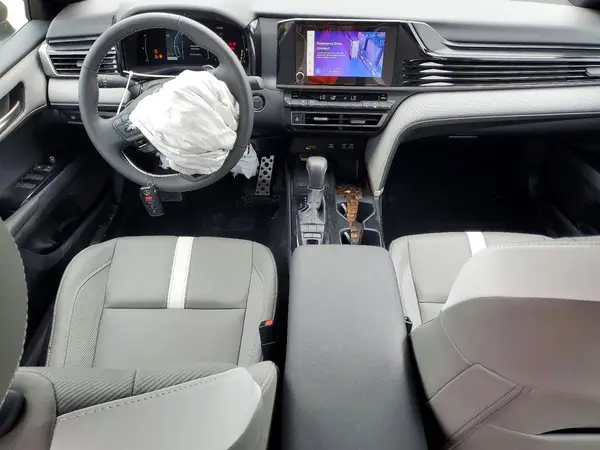 4T1DAACK4SU577770 2025 TOYOTA CAMRY - Image 8