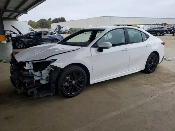 4T1DAACK4SU605275 2025 TOYOTA CAMRY - Image 1