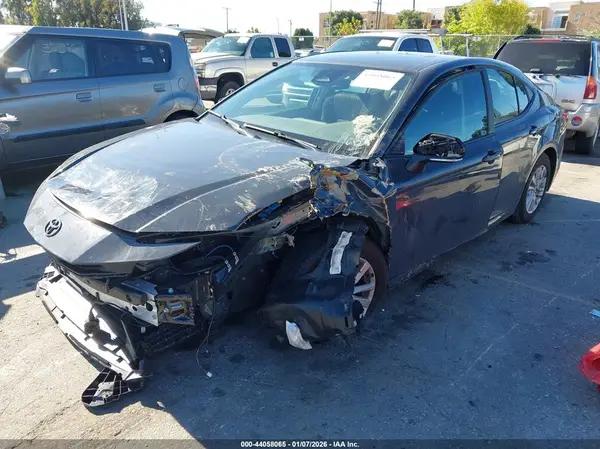 4T1DAACK4SU611187 2025 TOYOTA CAMRY - Image 2